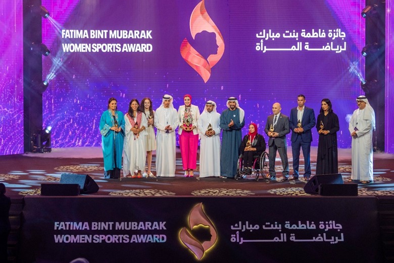نهيان بن زايد يشهد الحفل في قصر الإمارات "جائزة فاطمة بنت مبارك لرياضة المرأة" تتوج أنس جابر شخصية العام الرياضية 